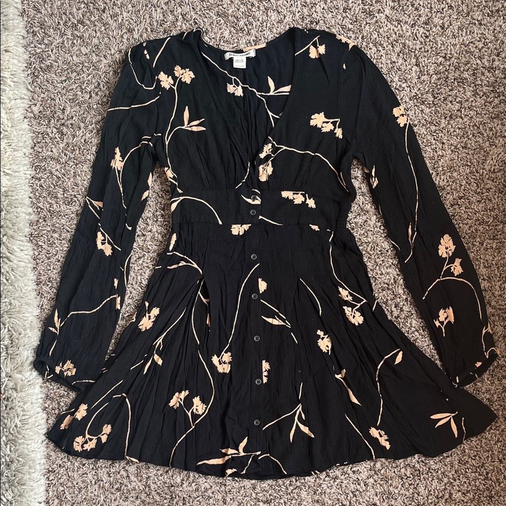 Billabong Black and Cream Floral Long Sleeve Dress